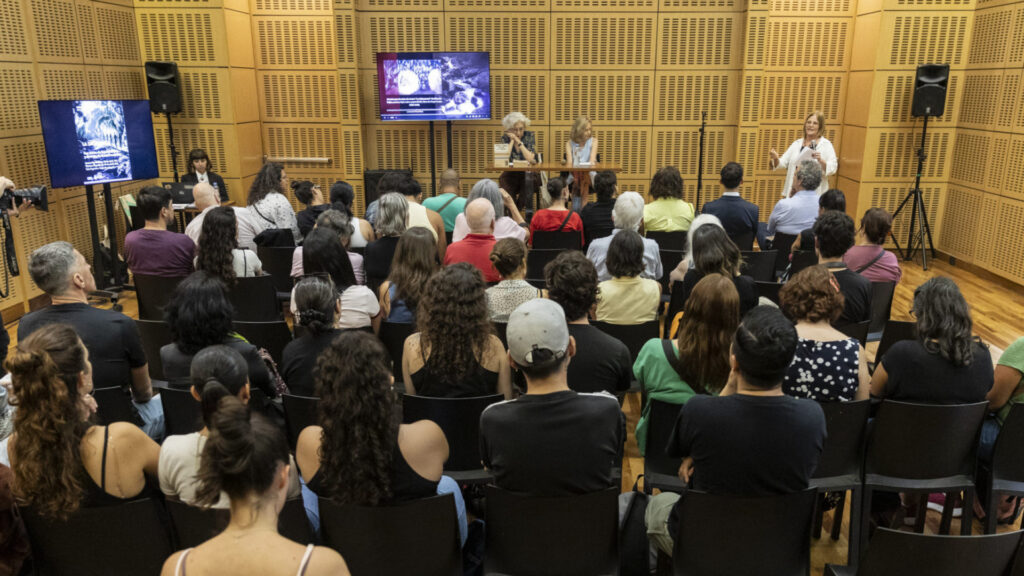 Conversatorio sobre la leyenda del Gauchito Gil en el Palacio Libertad