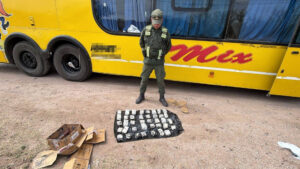 Gendarmería incautó más de 9 kilos de cocaína ocultos en potes de acondicionador capilar. Dos detenidas en Santiago del Estero