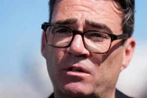 Andy Burnham abogará por el papel del Reino Unido en el plan «Made in Europe» de la Unión Europea
