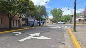 Barrio Industrial: se habilitó un nuevo cruce de calle con semáforos en Av. Sabín