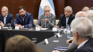 El Gobierno nacional y productores de repelentes anticipan acciones ante el fenómeno El Niño