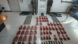 Gendarmería secuestró 4.600 municiones, 1.400 cartuchos y tres armas enviadas por encomienda