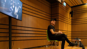 MICA 2026: Mauricio Dayub y una charla sobre el intercambio teatral