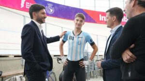 Pullaro en el Invencible Velódromo de Rafaela: “Tenemos un plan que impulsa el deporte y busca generar crecimiento económico y empleo”