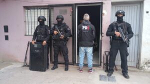 Rosario: dos aprehendidos tras allanamientos por una violenta agresión a una mujer durante un conflicto familiar