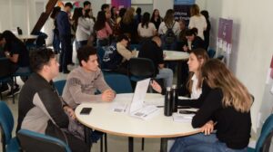 Provincia realizó en Esperanza una nueva Ronda de Empleo para conectar oferta laboral de la región con la demanda
