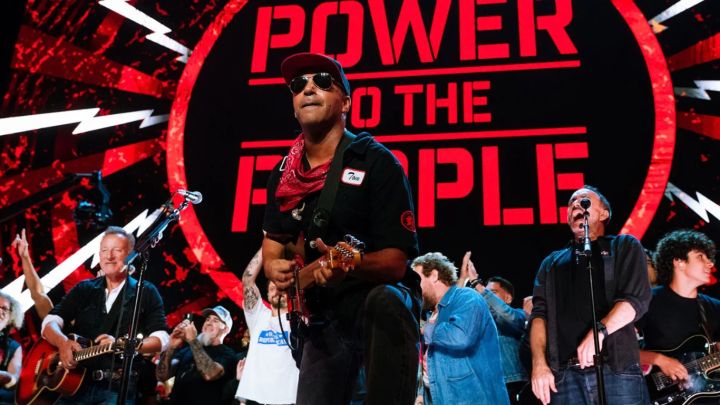 TOM MORELLO REUNIÓ A LAS GRANDES FIGURAS DEL ROCK EN EL POWER TO THE PEOPLE FEST