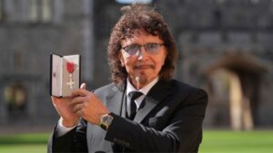 TONY IOMMI FUE CONDECORADO POR EL IMPERIO BRITÁNICO