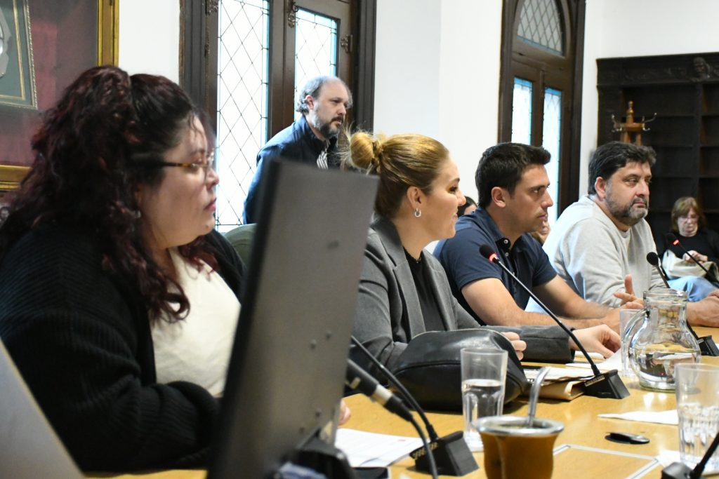 Audiencia con el Colegio de Arquitectos y Vecinal Monumento
