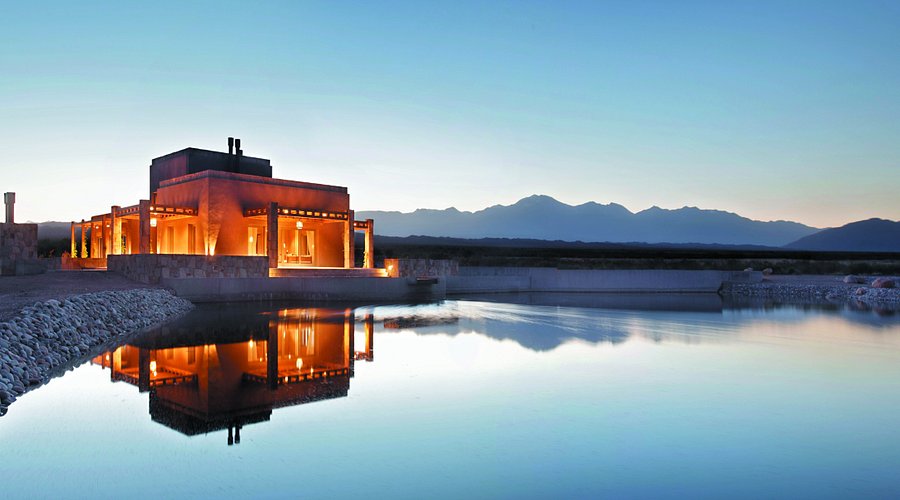 Cinco hoteles con bodega en Argentina que tenés que conocer: escapadas de tres días entre viñedos, lujo y grandes vinos