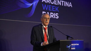 Lugones destacó que la salud ya es uno de los motores del desarrollo argentino