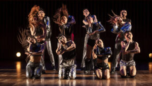 La Máquina Argentina de Danza llega a Pinamar y Tres de Febrero con «Algoritmo»