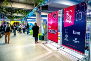 El Plan Mil65 llega a la Feria del Libro con propuestas para la primera infancia y las personas mayores