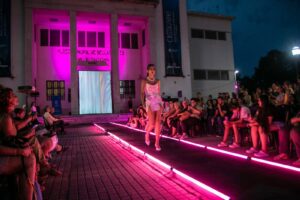La Escuela de Diseño y Producción Textil celebra 15 años con un desfile en el Rosedal