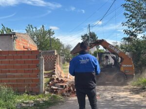 El municipio liberó espacios usurpados en una amplia intervención en Nuevo Alberdi Oeste