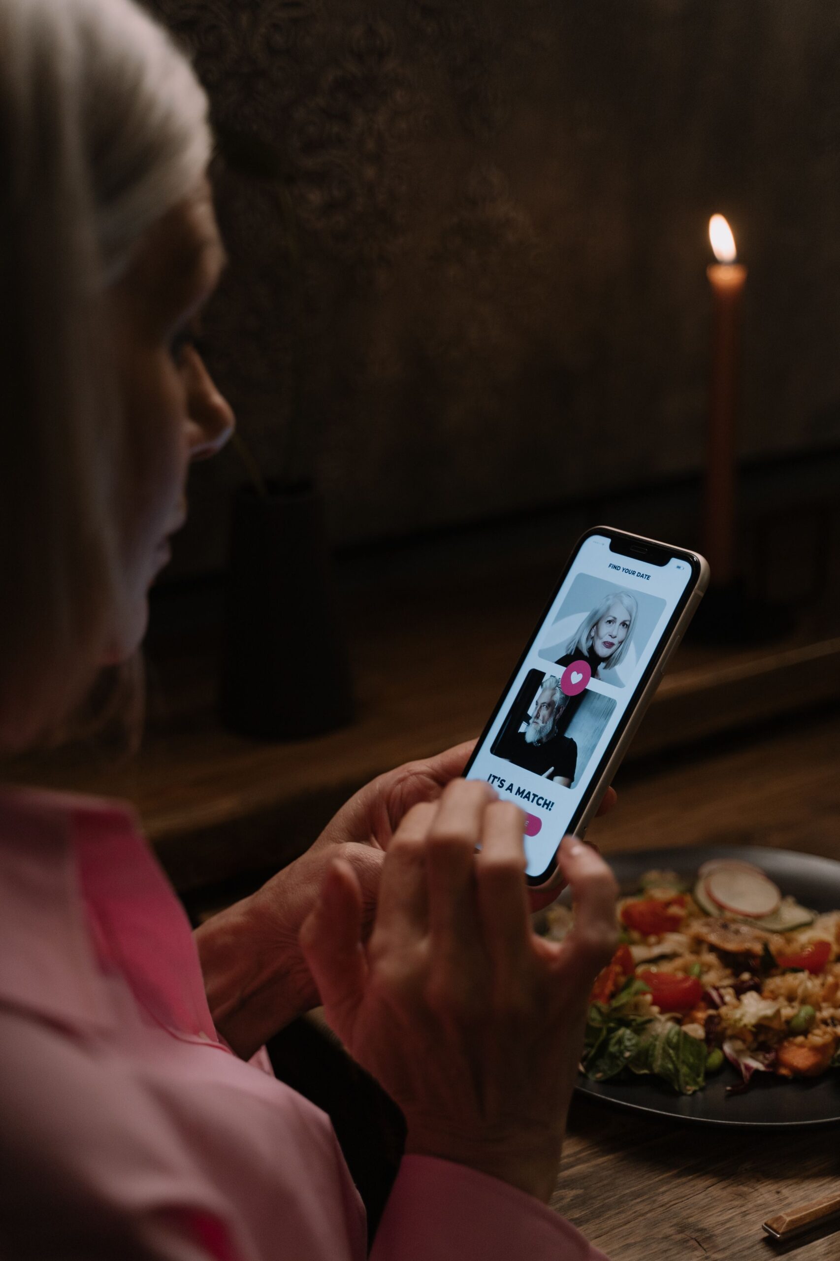 ¿Fuera de mercado? El peligro de medir tu valor en matches de Tinder
