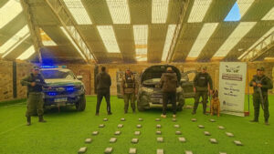 Gendarmería detuvo en Salta a dos hombres que transportaban más de 35 kilos de cocaína